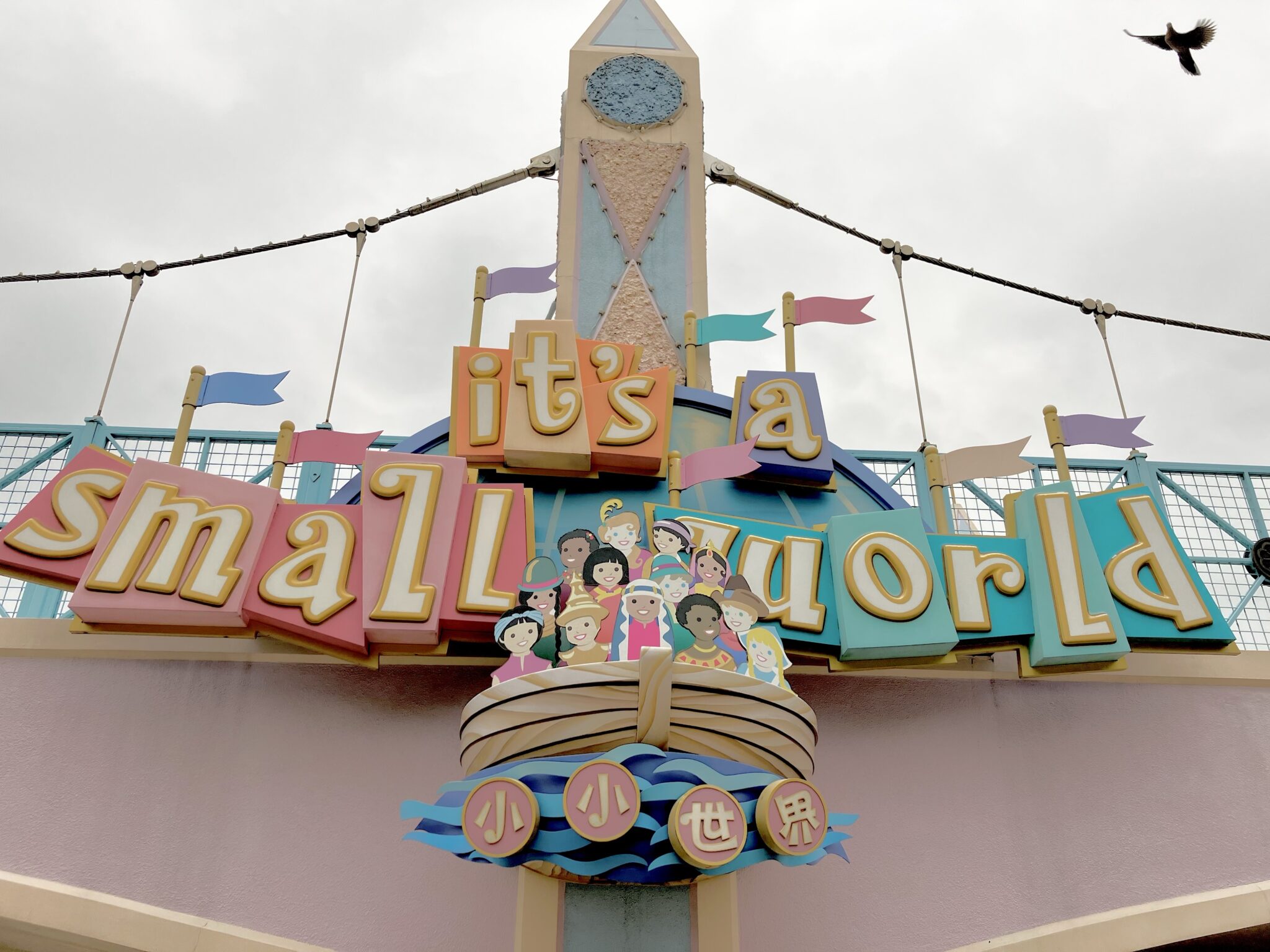 hong-kong-disneyland-how-many-disney-characters-are-there-let-s-try