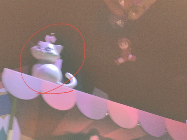  Hong Kong Disneyland How Many Disney Characters Are There Let s Try