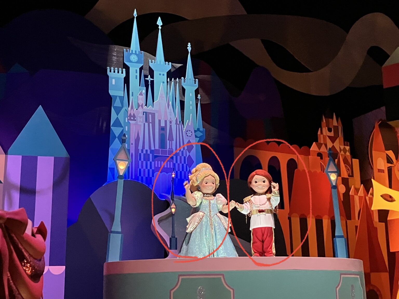  Hong Kong Disneyland How Many Disney Characters Are There Let s Try
