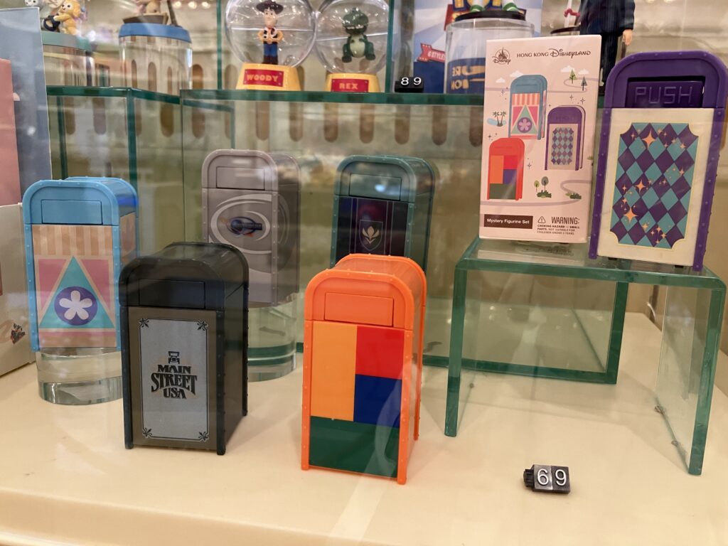 ロッテ LOTTE 飛行機 新東京国際空港開港記念 缶 ゴミ箱 コレクション 香港ディズニー】新商品のゴミ箱カプセルが可愛い！ - 香港ゆるり生活